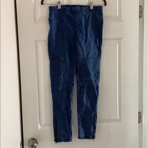 Blue jeggings
